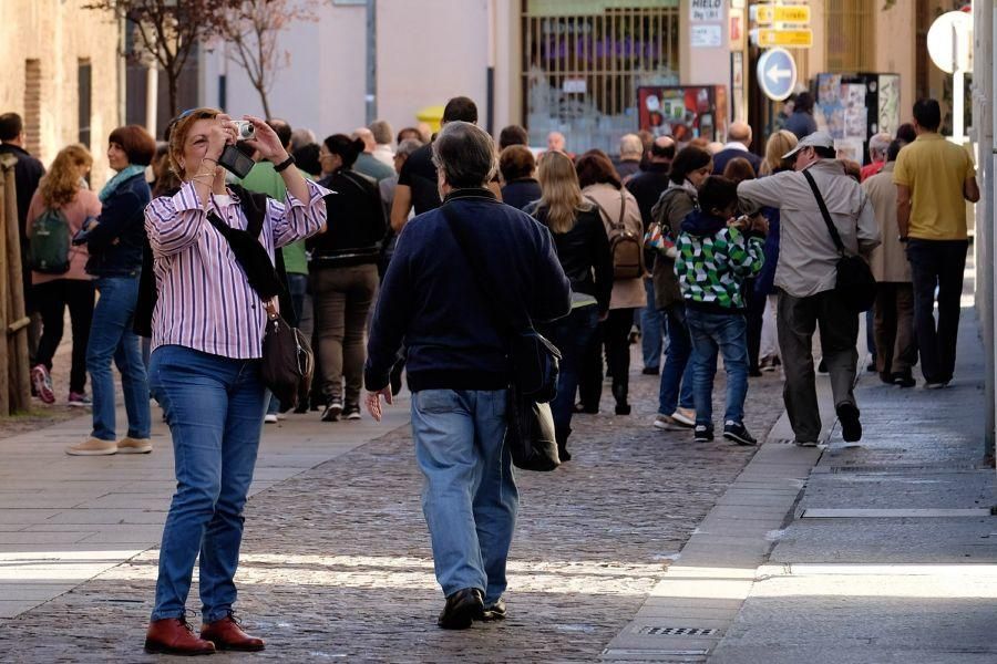 Turistas en Zamora antes de Los Santos