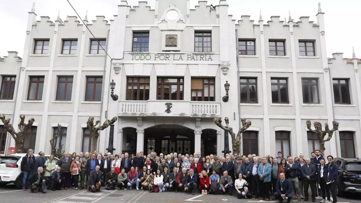 VÍDEO: La Fábrica de Armas de Trubia rinde homenaje a la Escuela de Aprendices en su 175 aniversario