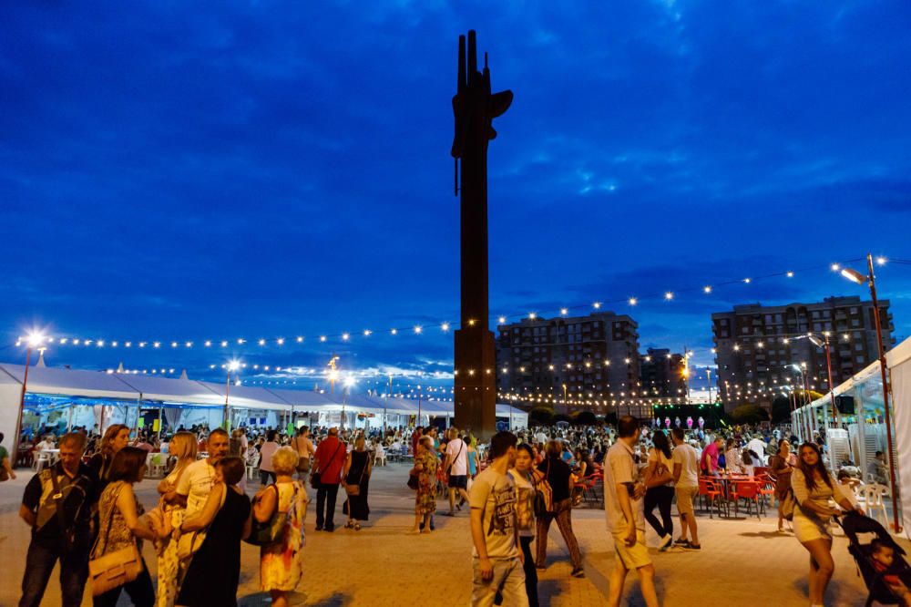 Inauguración de la feria de fiestas en la plaza Mayor