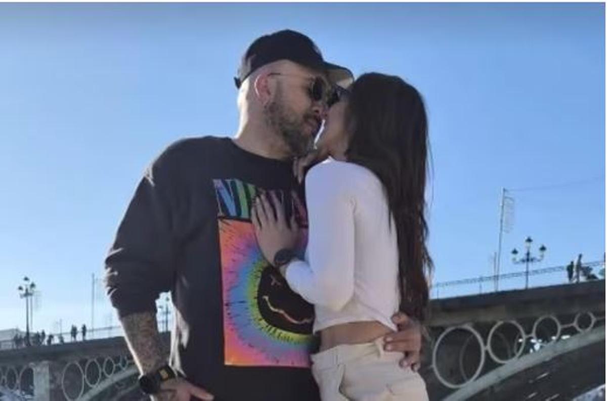 Ya no hay vuelta atrás, Kiko Rivera se declara a su nueva novia en público y anuncia su paternidad tras unos días de relación: "Estoy muy feliz"