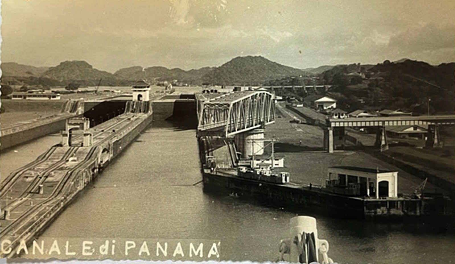 09 Canal de Panama.jpg