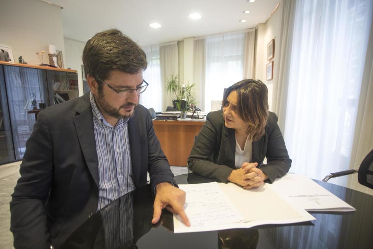 Ignacio Blanco y Rosa Pérez, en una reunión