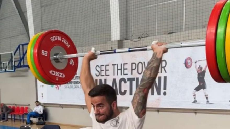 Acorán Hernández, en un entreno ayer en Sofía. | | E.D.