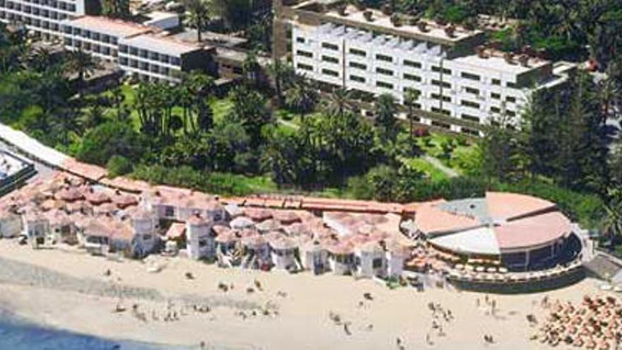 Vista aérea del hotel Riu Maspalomas Oasis y su palmeral. | la provincia / dlp