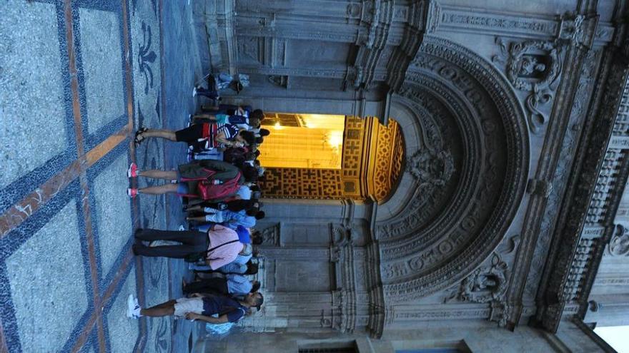 Romería de la Virgen de la Fuensanta: Salida de la Catedral