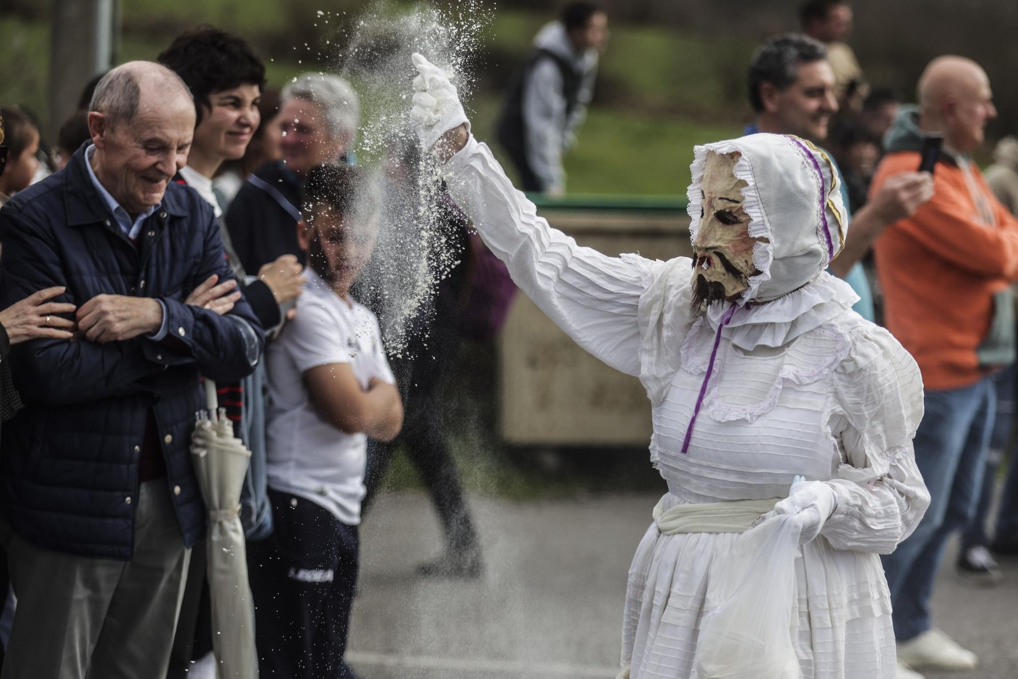 Todas las fotos de la Mascarada de Invierno en Valdesoto