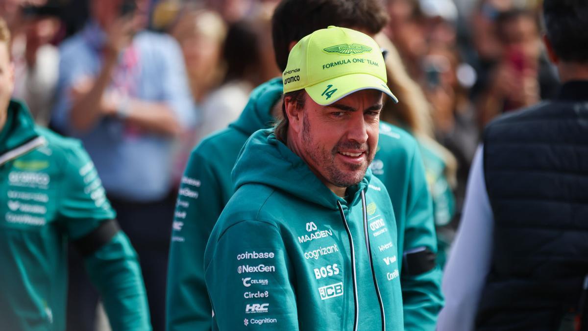 ¡El Aston Martin de Newey y de Alonso ya rueda en pista!
