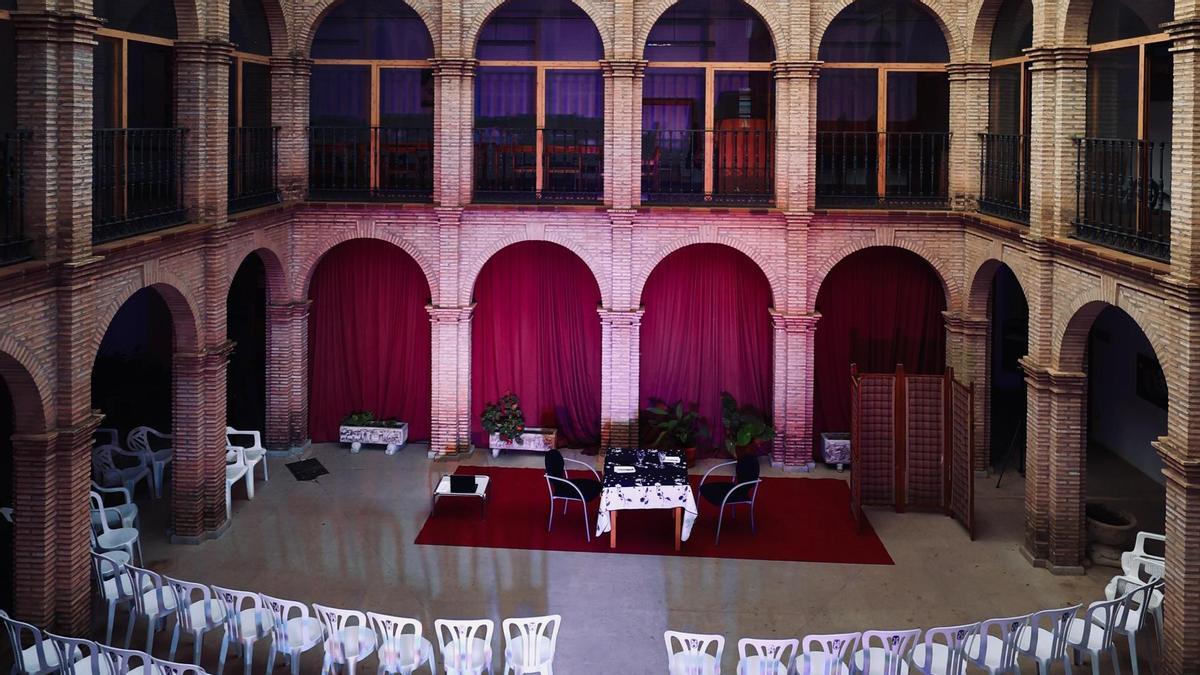 Claustro de la Casa de la Cultura de Enguera