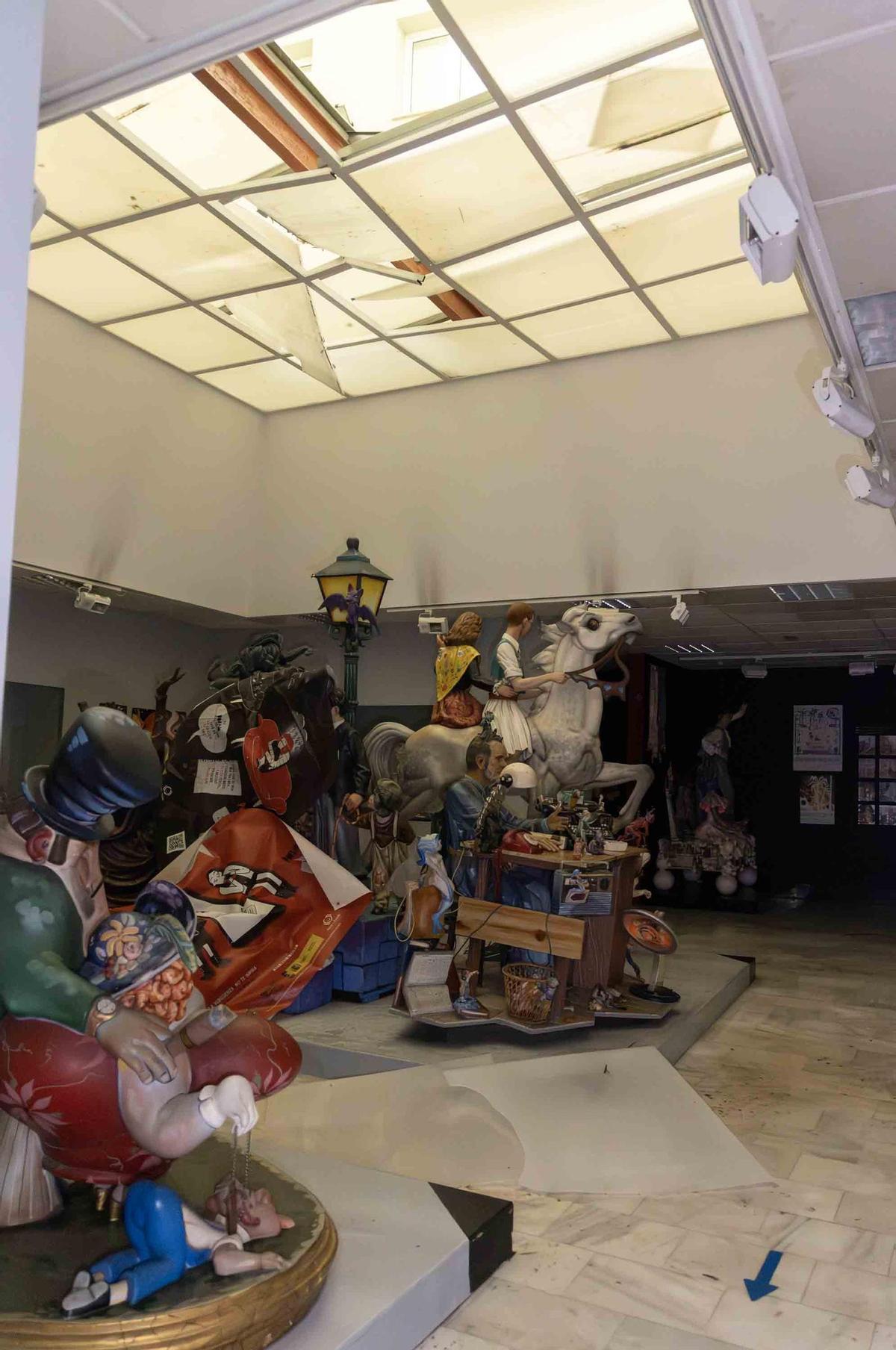 El temporal daña el techo del Museo de Hogueras y afecta a piezas históricas