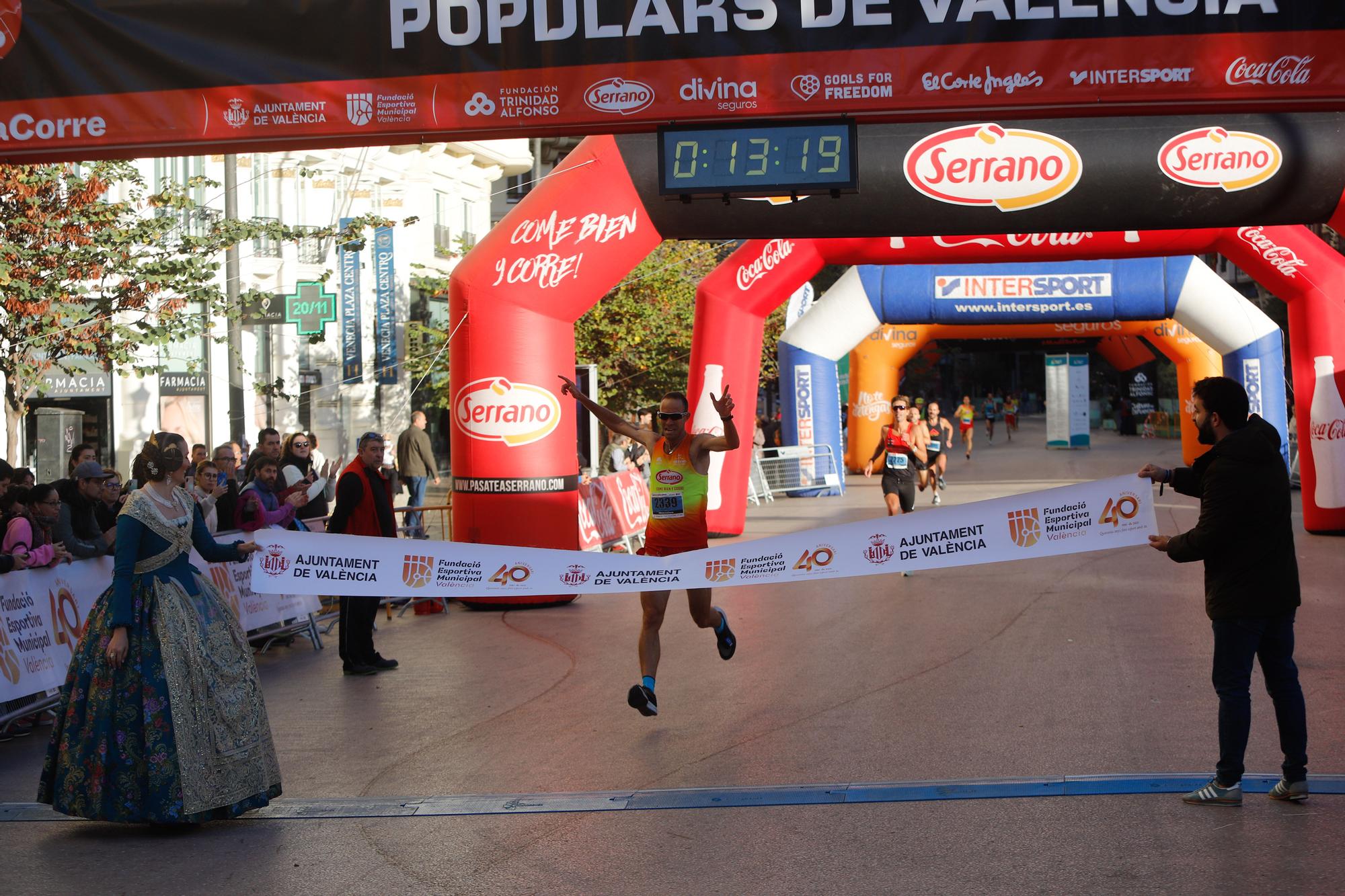 Búscate en la Volta a Peu Fallera