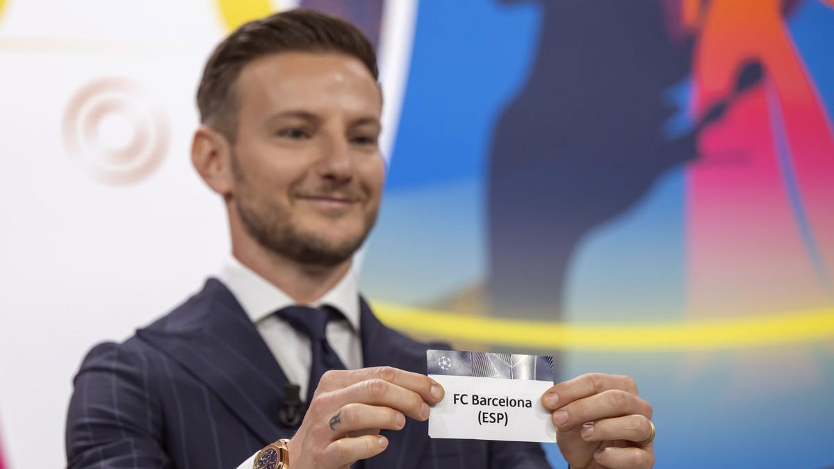La sonrisa de Rakitic lo dijo todo: así sacó la bola del Barça en el sorteo de Champions