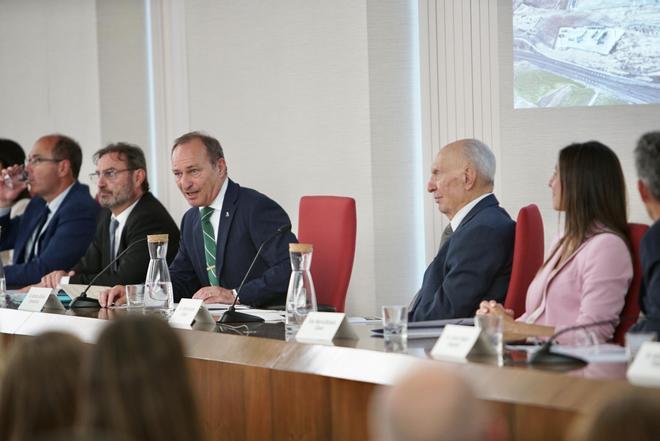 La corporación bonÀrea inicia el relevo de su fundador, Jaume Alsina, tras 60 años como presidente del grupo