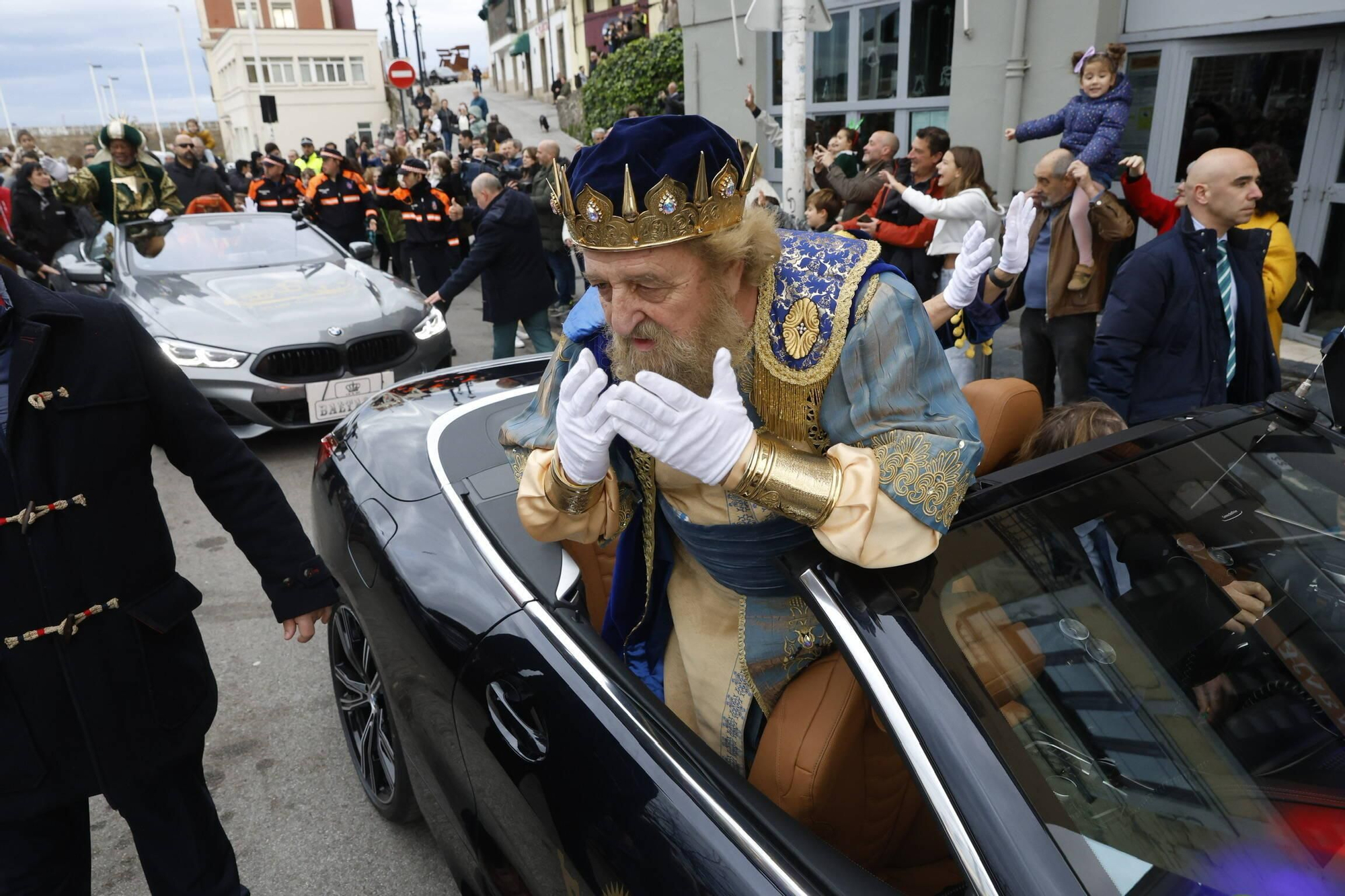 En imágenes: Los Reyes Magos desembarcan en Gijón