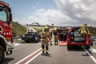Mueren dos ocupantes de un turismo en un accidente de tráfico en Castellfollit.