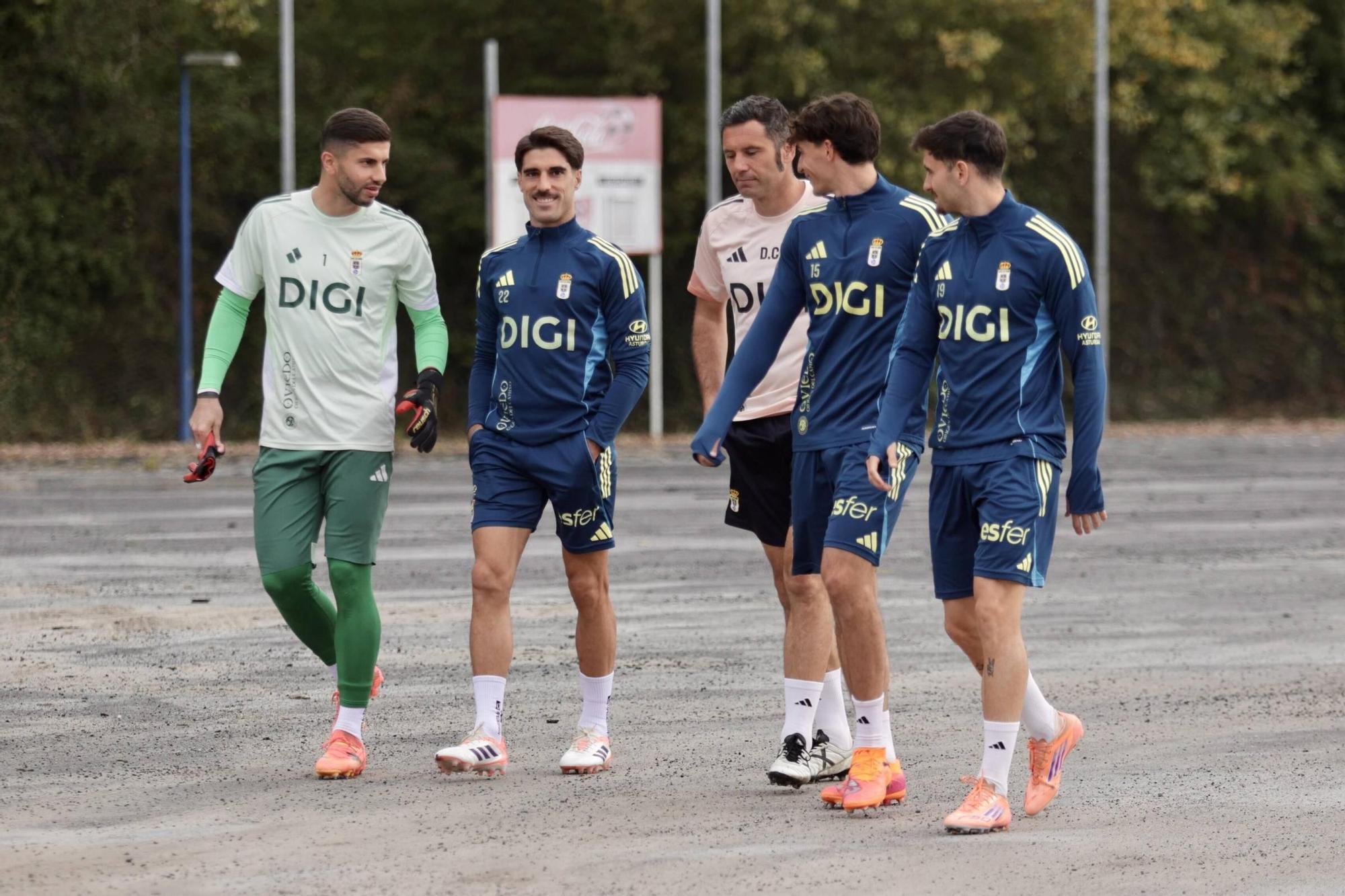 EN IMÁGENES: Así fue el primer entrenamiento de Luis Carrión al frente del Real Oviedo