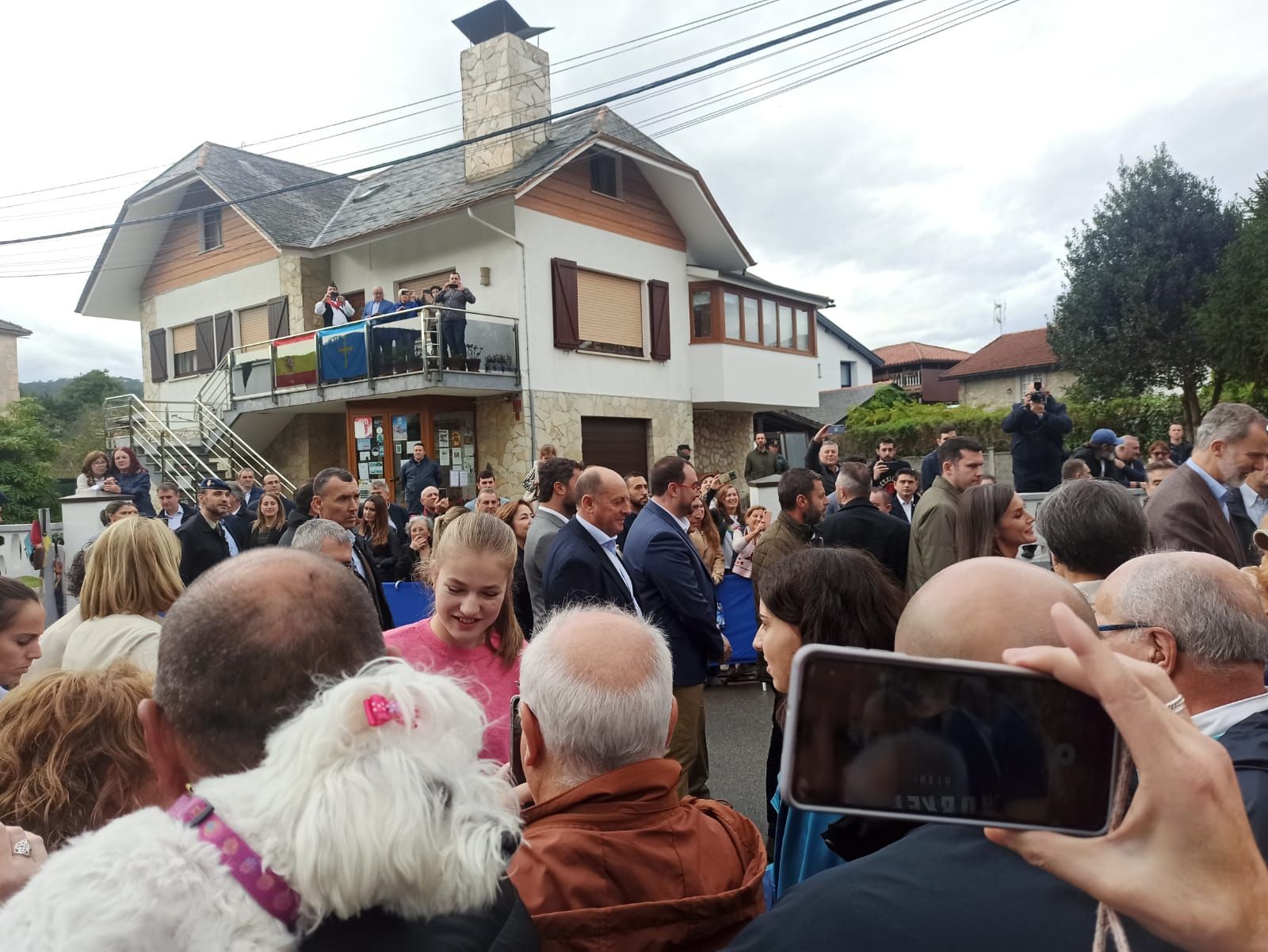 EN IMÁGENES: La Familia Real visita Cadavedo para hacer entrega del premio al Pueblo Ejemplar