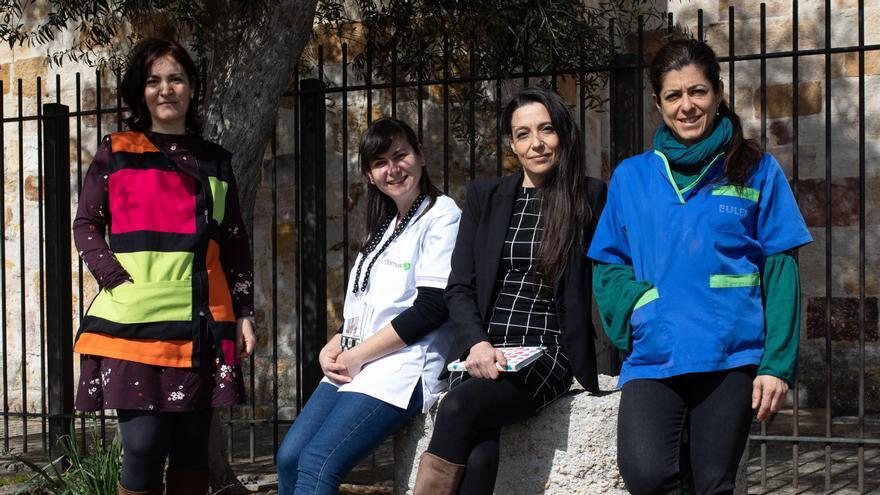 Ana Belén Navarro (maestra), Alba Prieto (trabajadora de una residencia), Paula Santos (psicóloga) y Marta Jurado (profesional de limpieza).