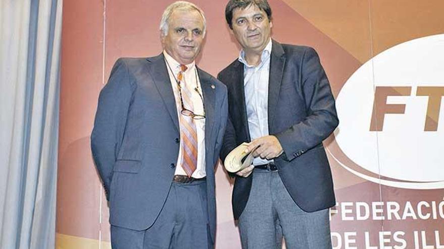 Toni Ferragut, junto a Toni Nadal, en un acto de la Balear.