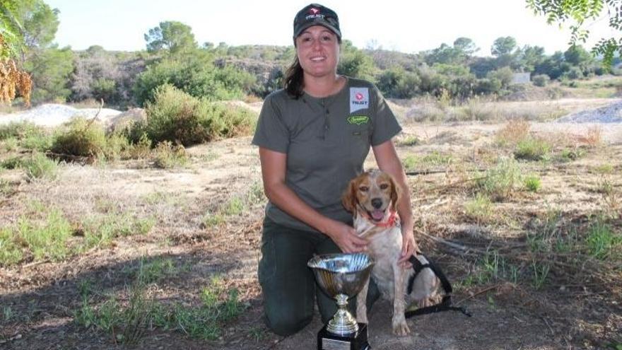 La murera Carla Reig se clasifica para el campeonato nacional de caza menor con perro