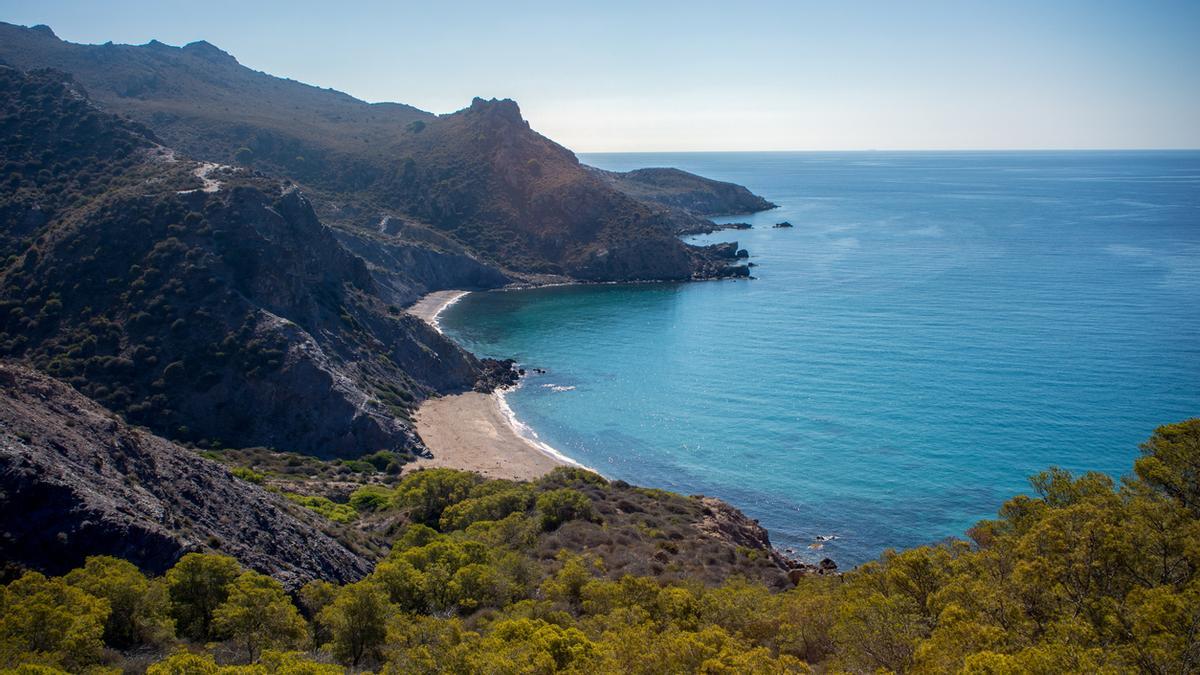 Playas y calas para escapar de las multitudes en la Región de Murcia