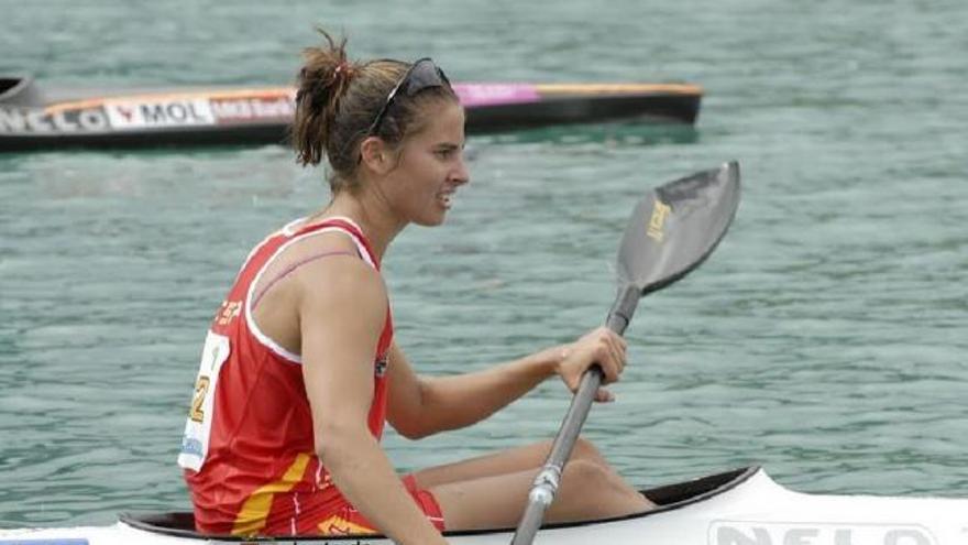 La palista zamorana Eva Barrios, en una prueba anterior con la selección española.