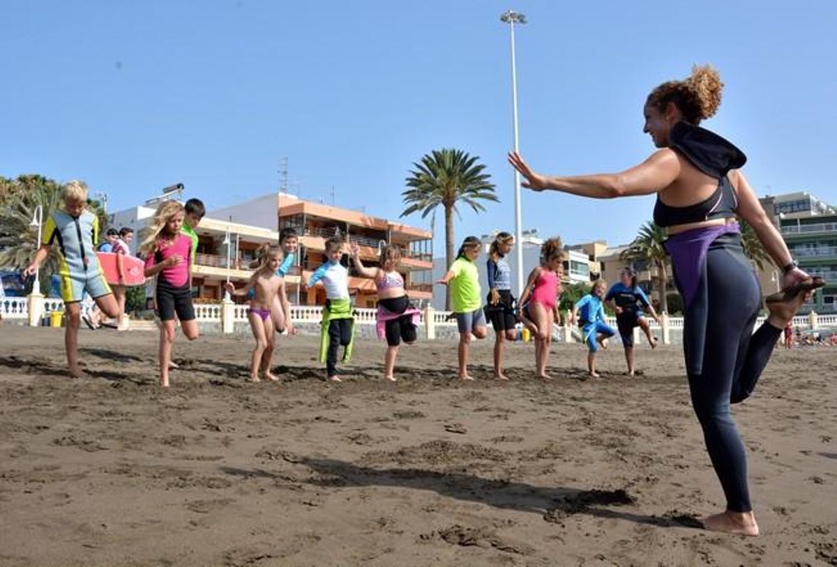 SURF PARA NIÑOS SALINETAS SURF PARA NIÑOS SALINETAS
