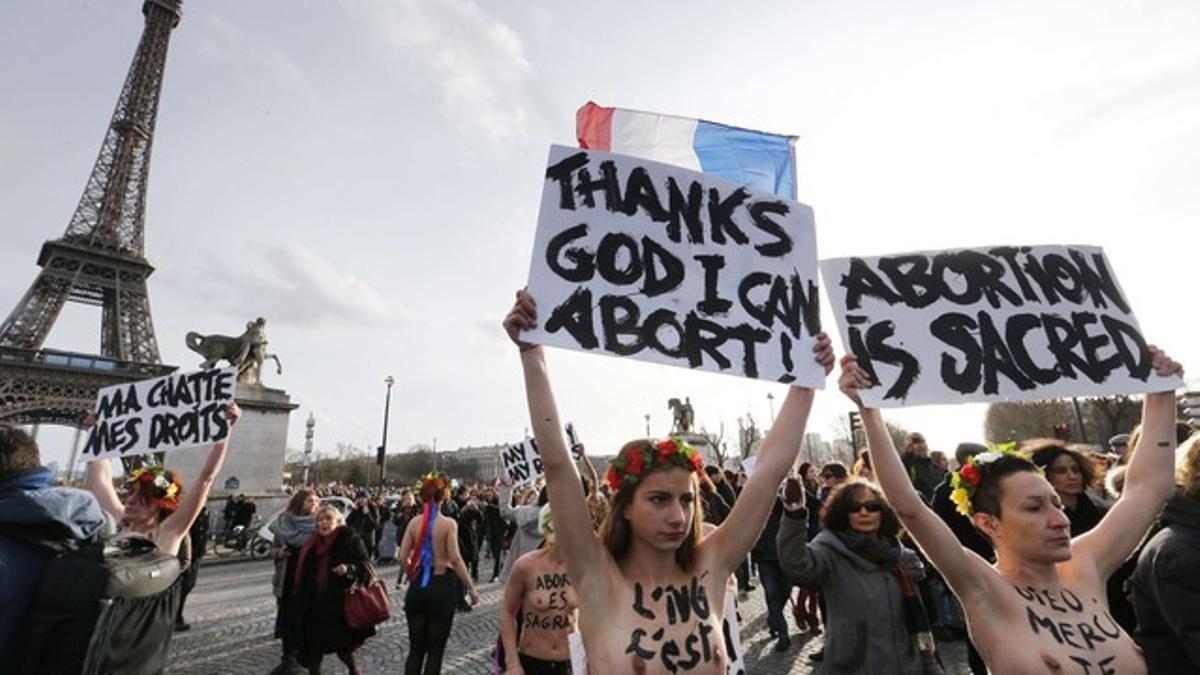 París se manifiesta en contra de la ley del aborto español