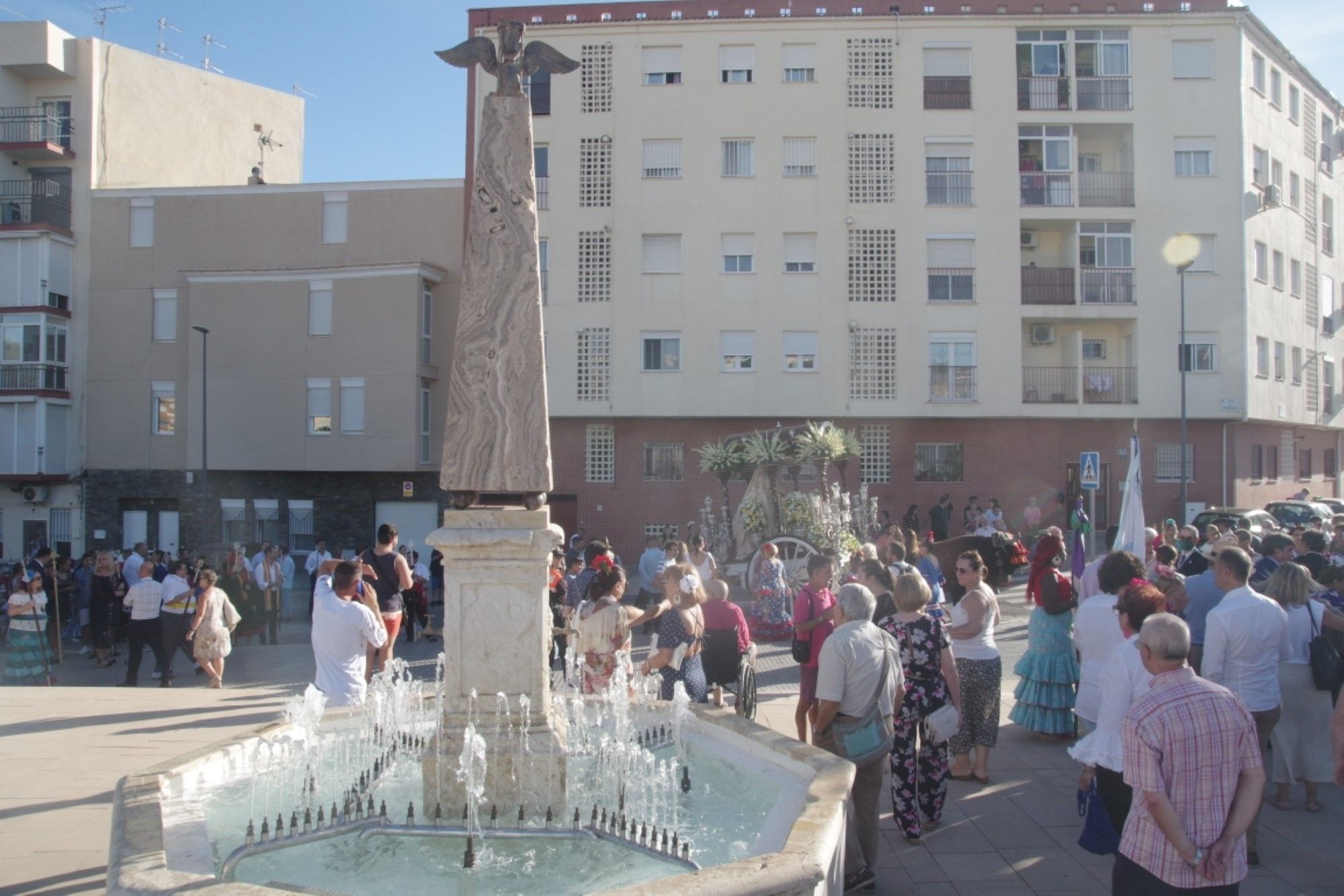 Salida de la romería de la Virgen de la Alegría desde Capuchinos