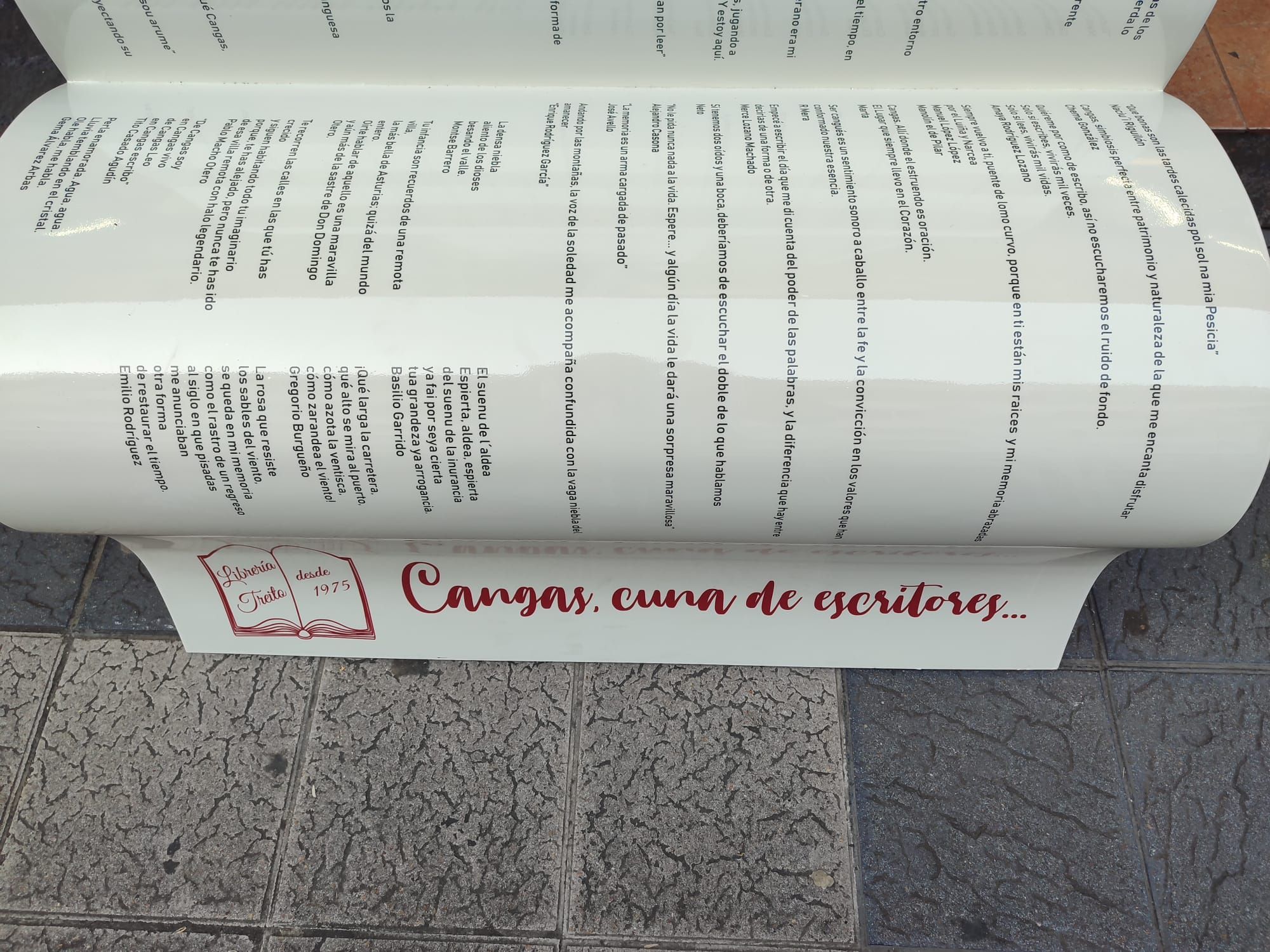 En imágenes: Así fue la fiesta del medio siglo de la librería Treito