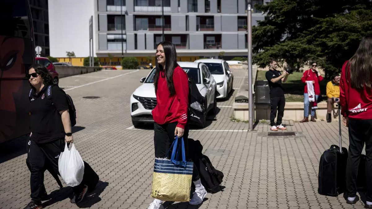 El Casademont Zaragoza invita a salir a Brcaninovic, pero la bosnia se lo piensa