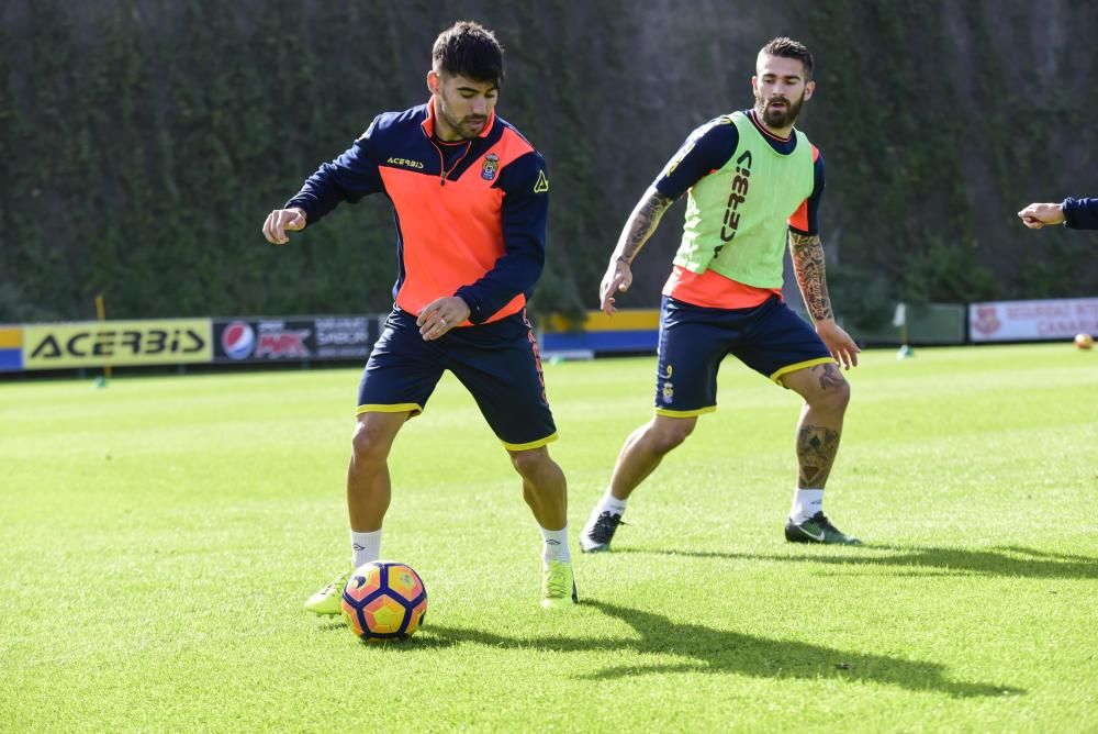 Entrenamiento UD Las Palmas en Barranco Seco ...