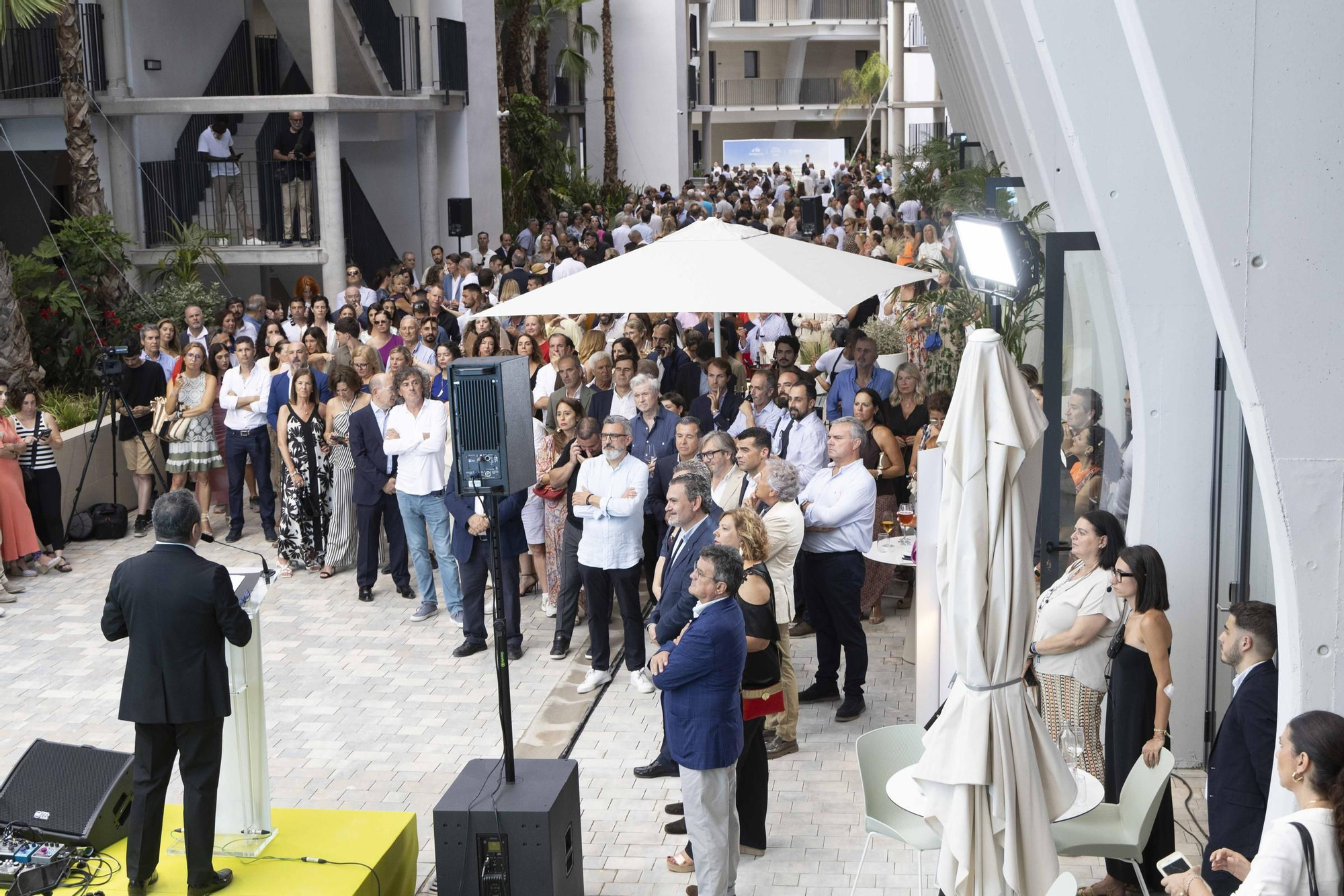 Espectacular inauguración de Delfin Natura en El Albir