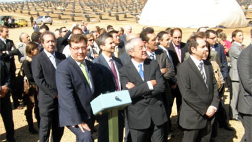 Comienza a funcionar en Extremadura la mayor planta fotovoltaica de dos ejes del mundo