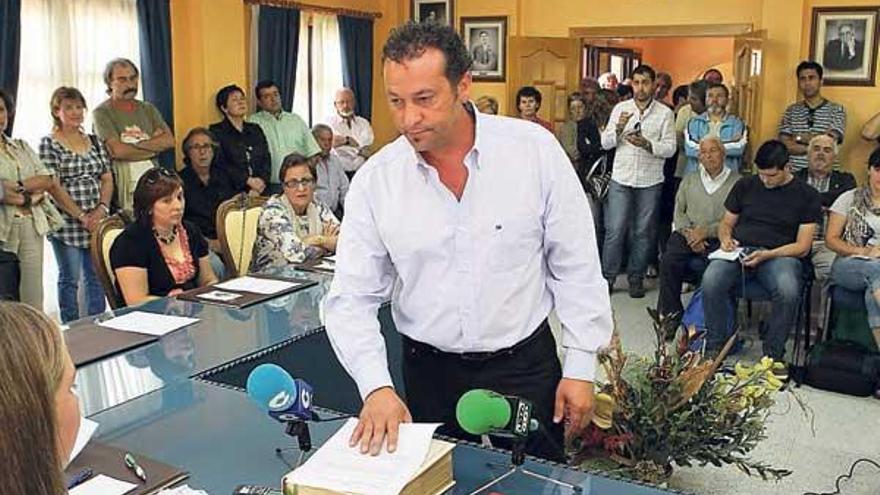 El socialista Enrique Álvarez fulmina 36 años de hegemonía del PP en Vilamartín