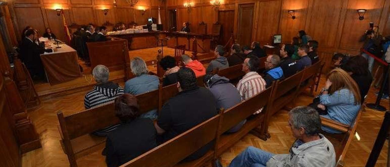 Los acusados, durante el juicio contra la red de Ramiro Vázquez. // R.V.