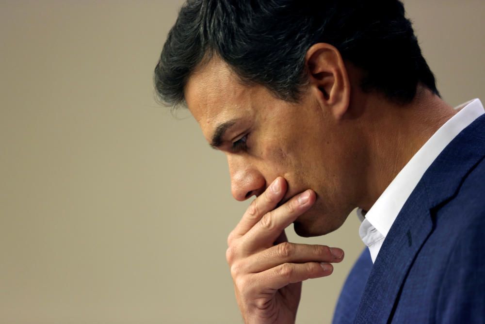 Sánchez renuncia a su acta de diputado