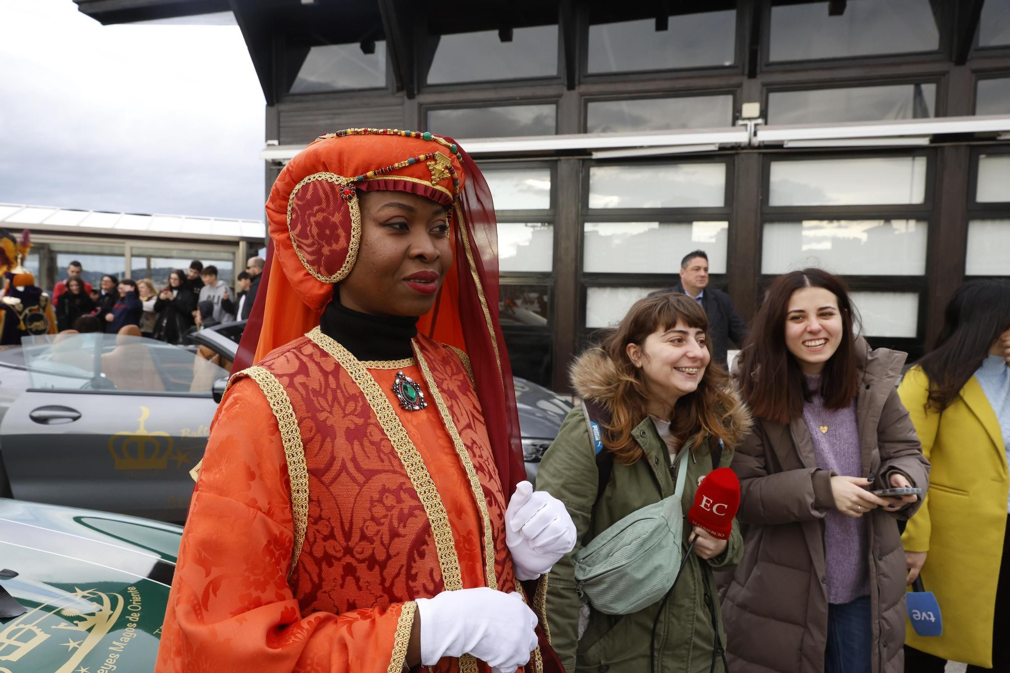 En imágenes: Los Reyes Magos desembarcan en Gijón