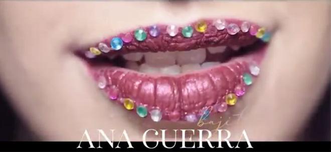El maquillaje joya de labios de Ana Guerra en el videoclip de 'Bajito'