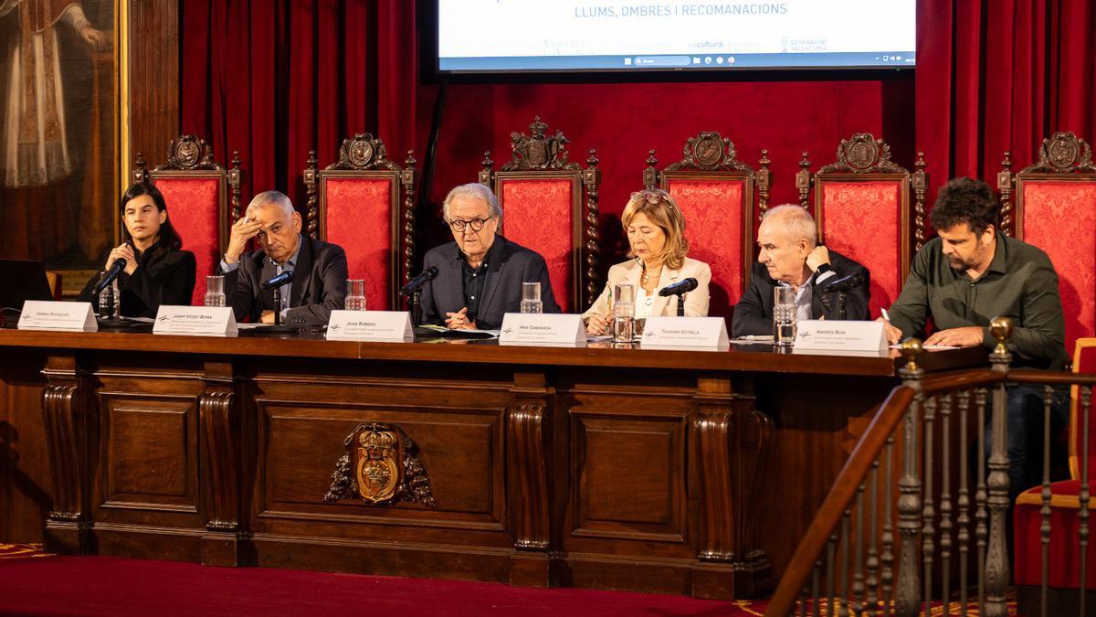 Imagen de una de las mesas del seminario 'Lecciones aprendidas después de la dana de València'