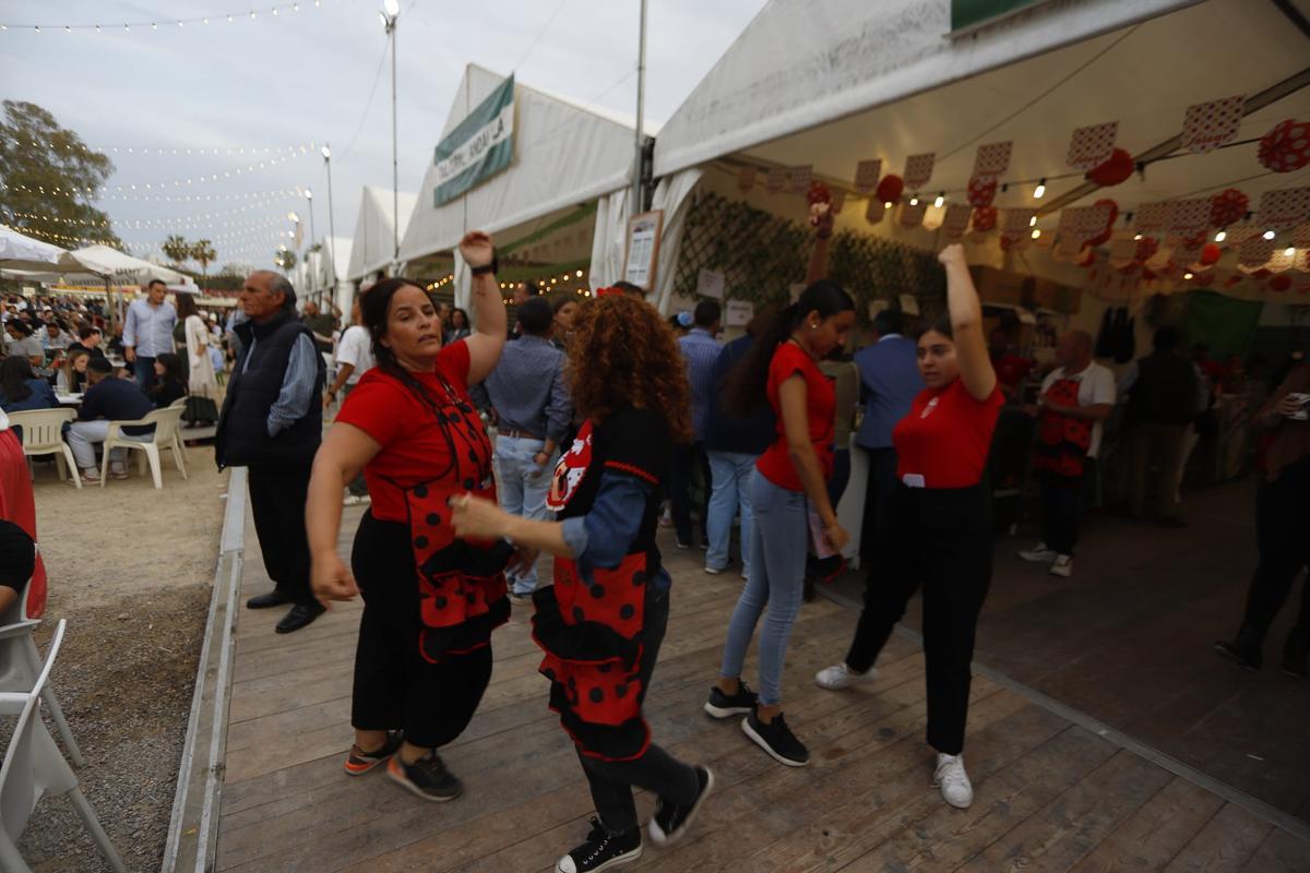 La Feria Andaluza llena de luz y color el Jardín del Turia en València