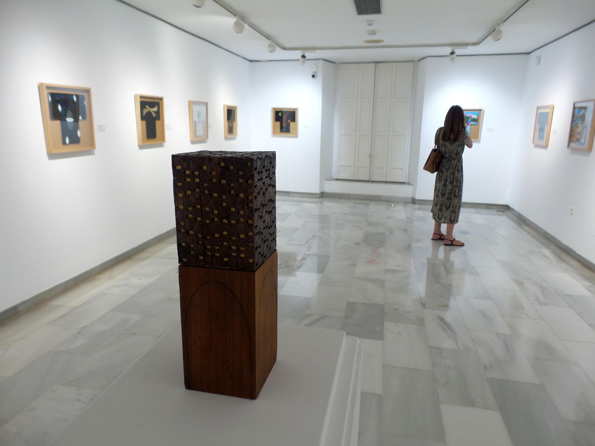 Exposición 'Tesoros sobre seda', en el Archivo Municipal de Málaga