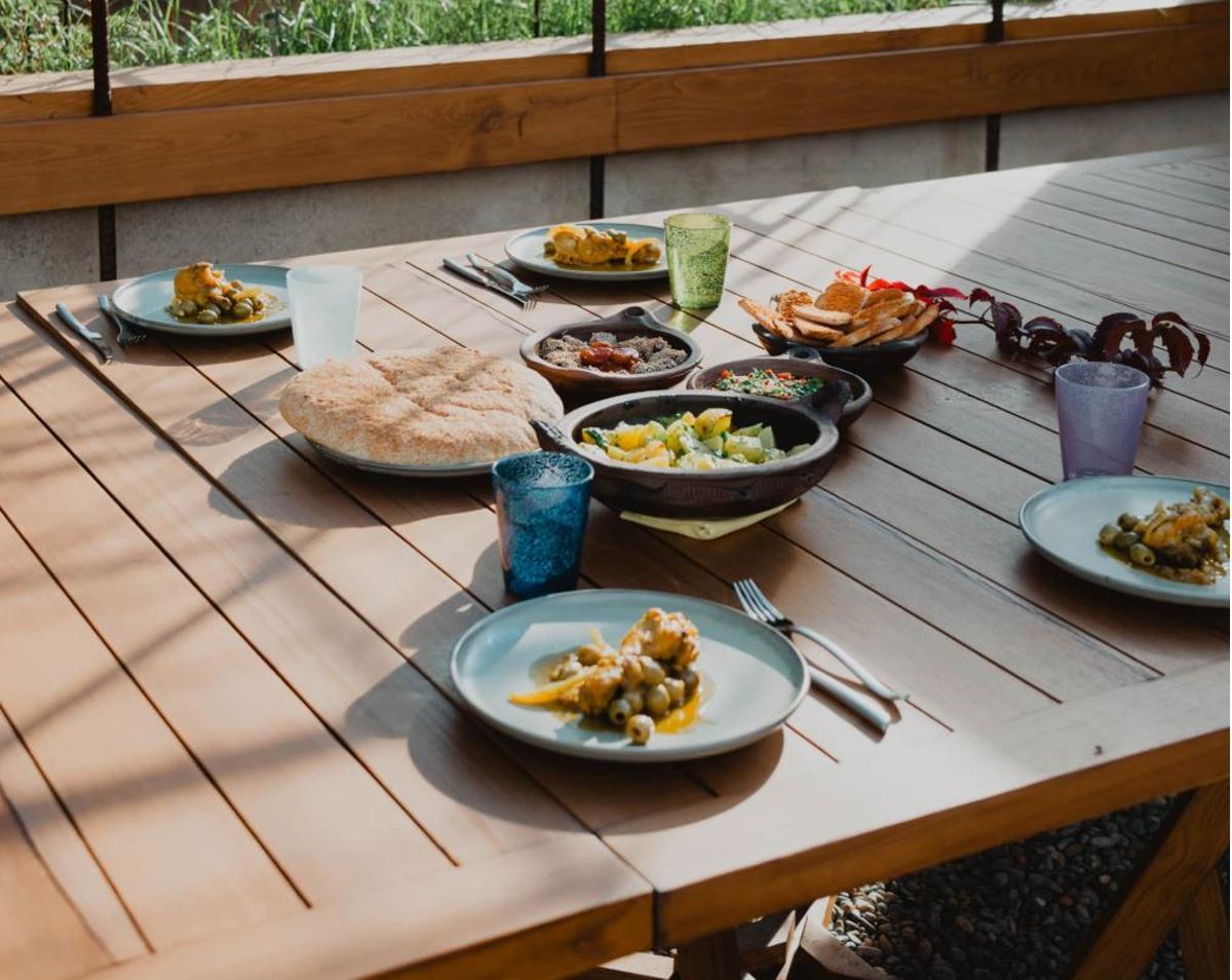 Cuina tradicional marroquí per als clients del Riad Empordà