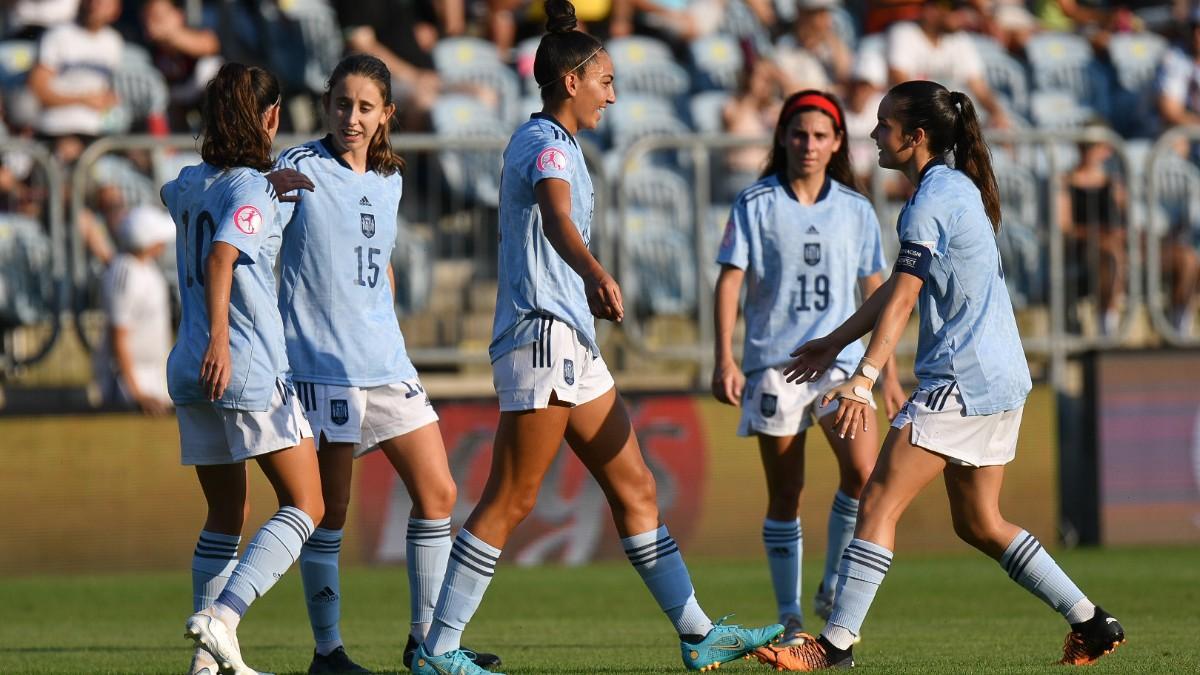 La selección española celebra su victoria