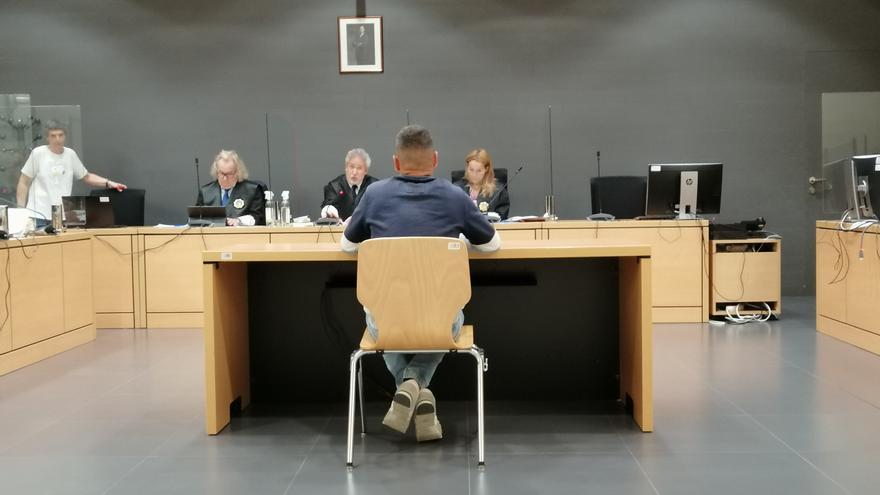 La Audiencia condena a dos personas por apuñalar a una tercera en Schamann