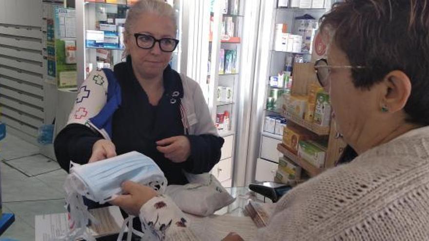 El Consell facilitará en las farmacias mascarillas gratis a 1,2 millones de personas mayores y vulnerables