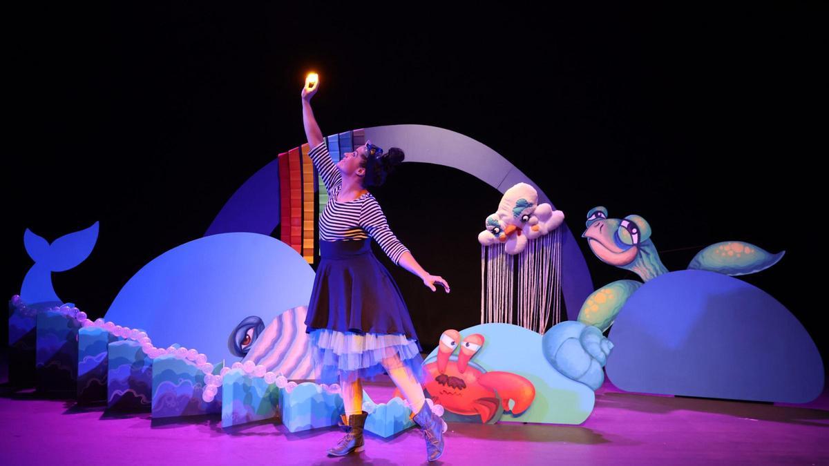 'La gota aventurera' estará todo el fin de semana en el Teatro Arbolé para contar su historia a los más pequeños