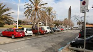 Torna la zona blava en els aparcaments de les platges de Barcelona