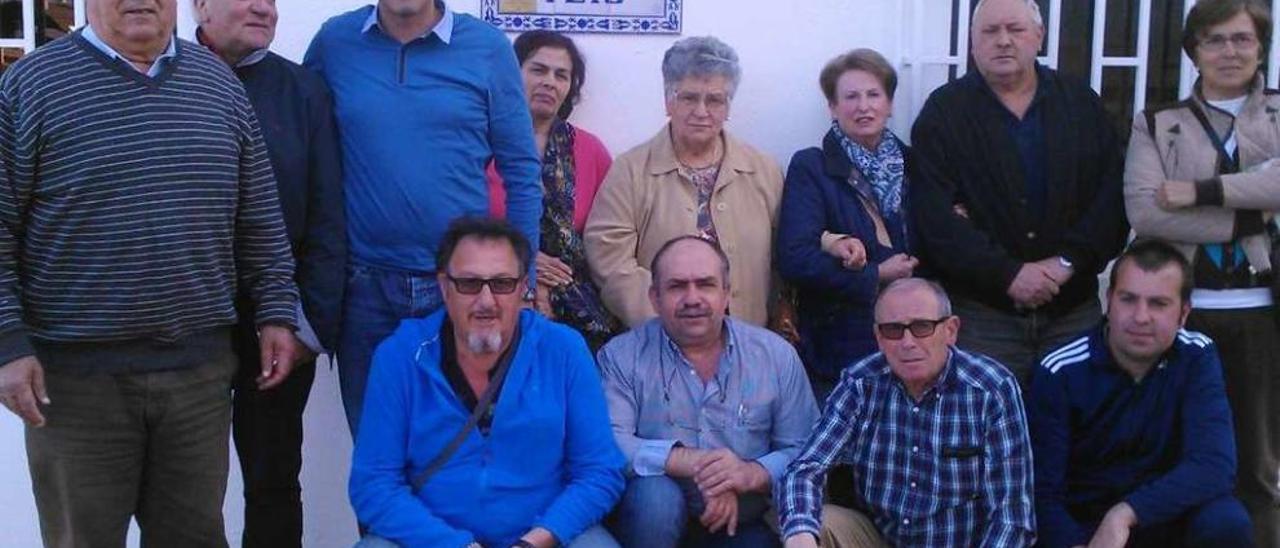 Integrantes de la directiva de la Asociación de Vecinos de Teis.