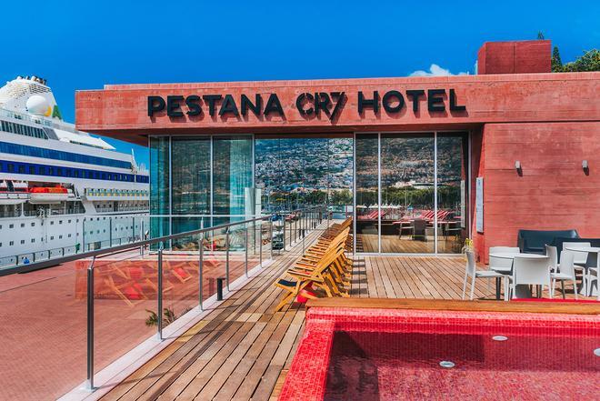 La piscina del hotel de Cristiano Ronaldo en Madiera