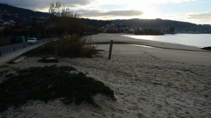 La playa buenense de Agrelo, situada en la parroquia de Cela. // Gonzalo Núñez